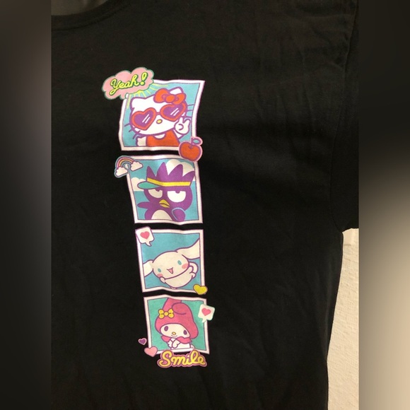 Hello Kitty black relaxed front back graphic print fit t-shirt size small‎ new - Picture 15 of 15